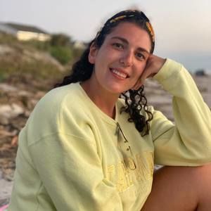 Meet your Posher, Selin